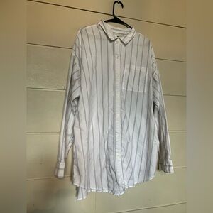 Old Navy Men's White and Gray Striped Shirt